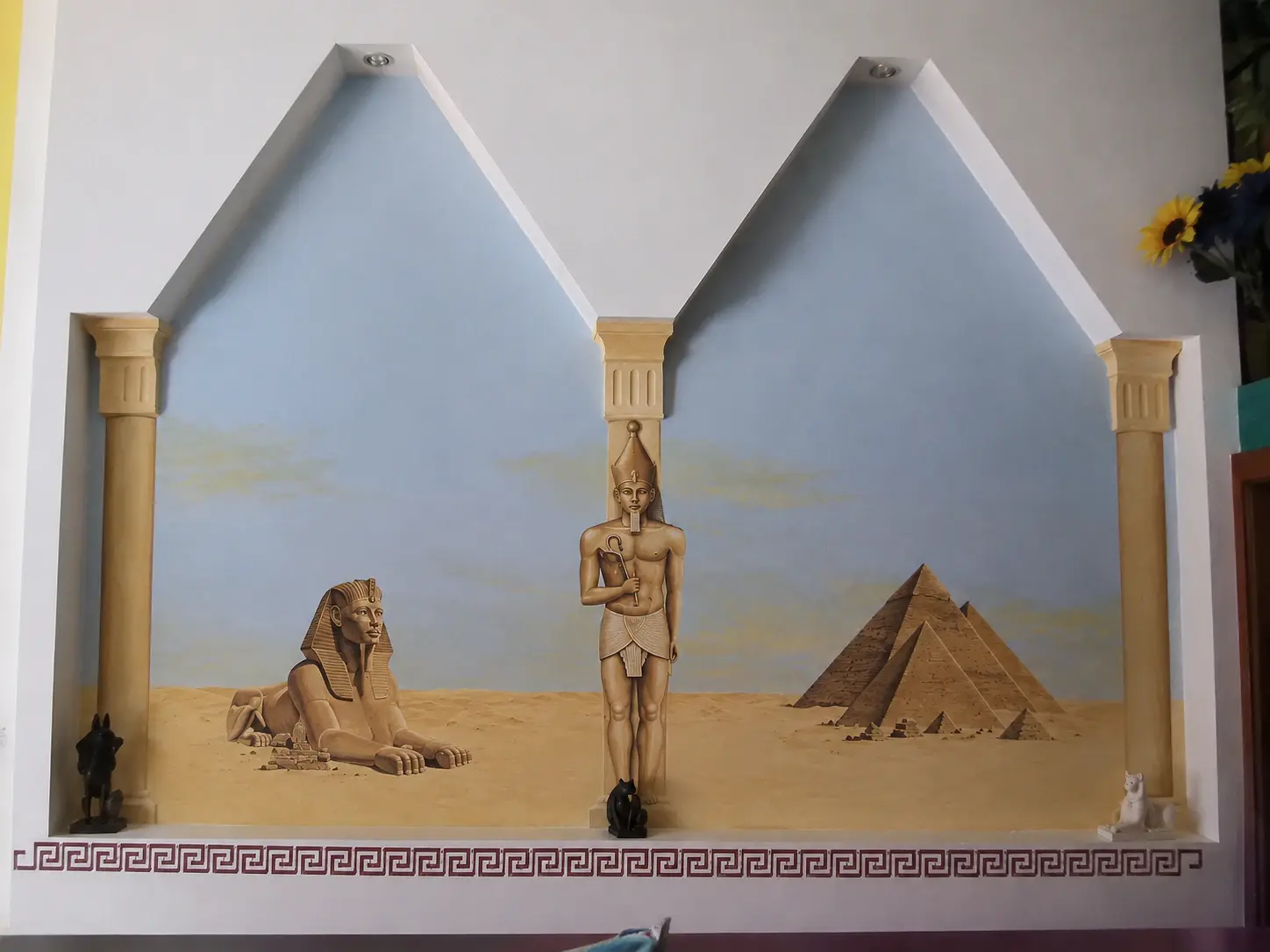 Decorazione murale a tema egizio realizzata da Argese Decorazioni